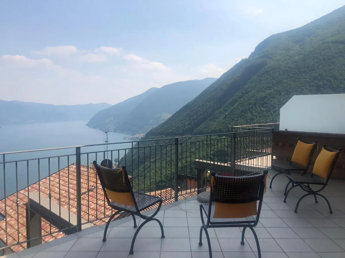 Apartment La Villetta In Residence Con Piscina E Vista Lago Parzanica