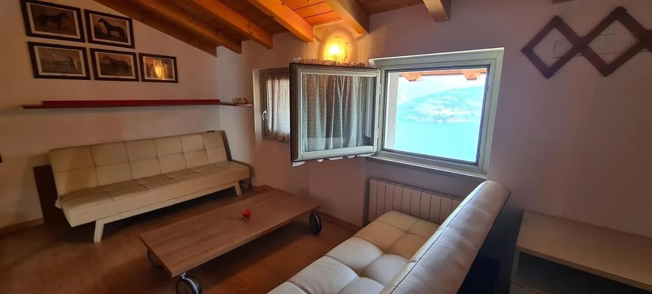 La Villetta In Residence Con Piscina E Vista Lago Parzanica 0*,  Italy