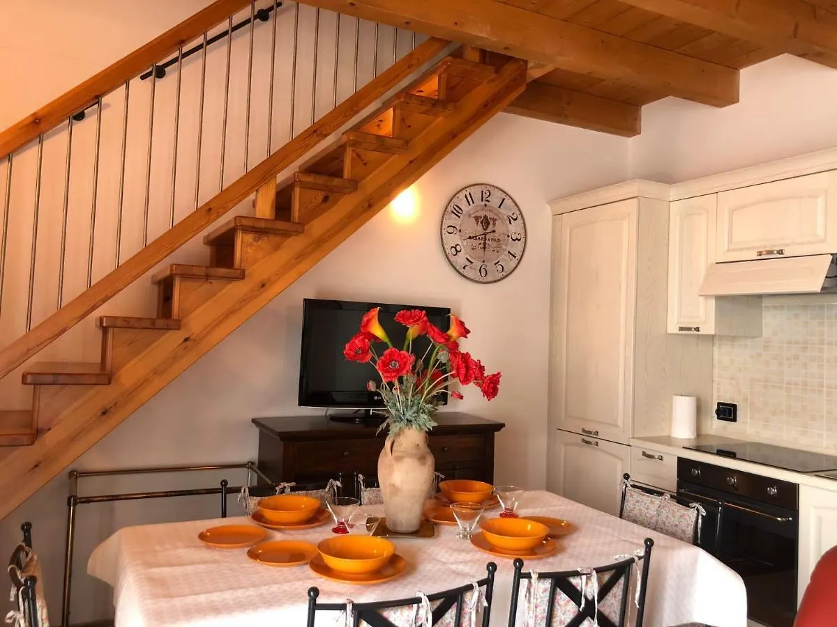 Apartment La Villetta In Residence Con Piscina E Vista Lago Parzanica Italy