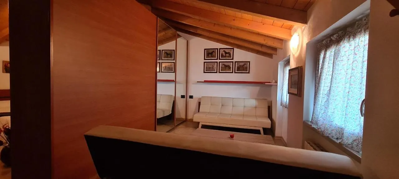Apartment La Villetta In Residence Con Piscina E Vista Lago Parzanica Italy